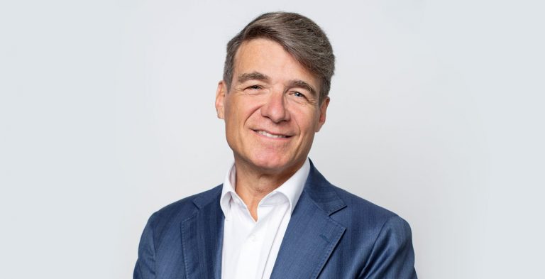 Photo portrait Pierre Zeender directeur administratif HESAV